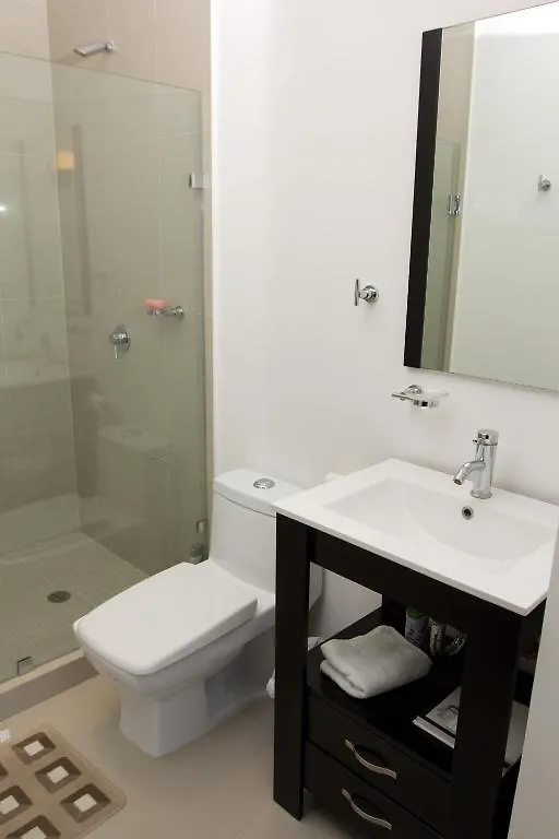 Barcelona Tower Suites Cancun