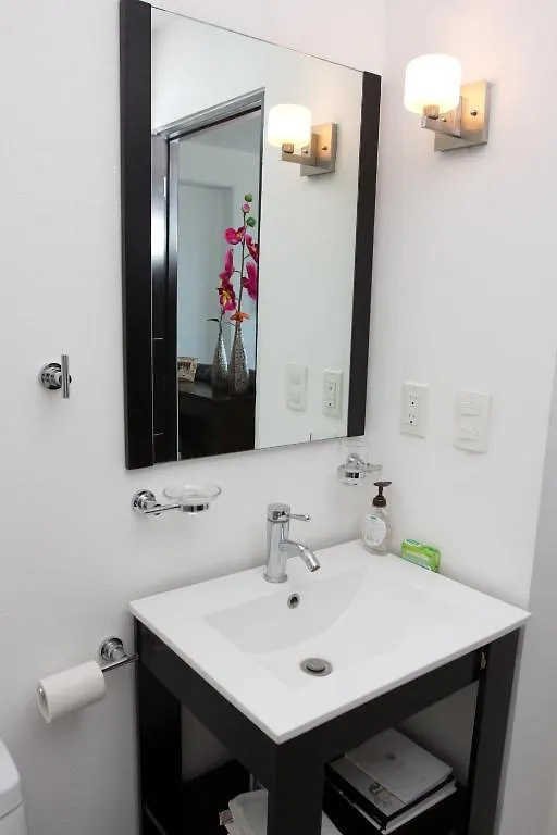Barcelona Tower Suites Cancun Hotel